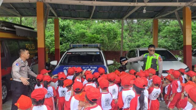 Kunjungan Edukatif PAUD Santa Lusia ke Mapolres Humbahas: Polisi Sahabat Kita!
